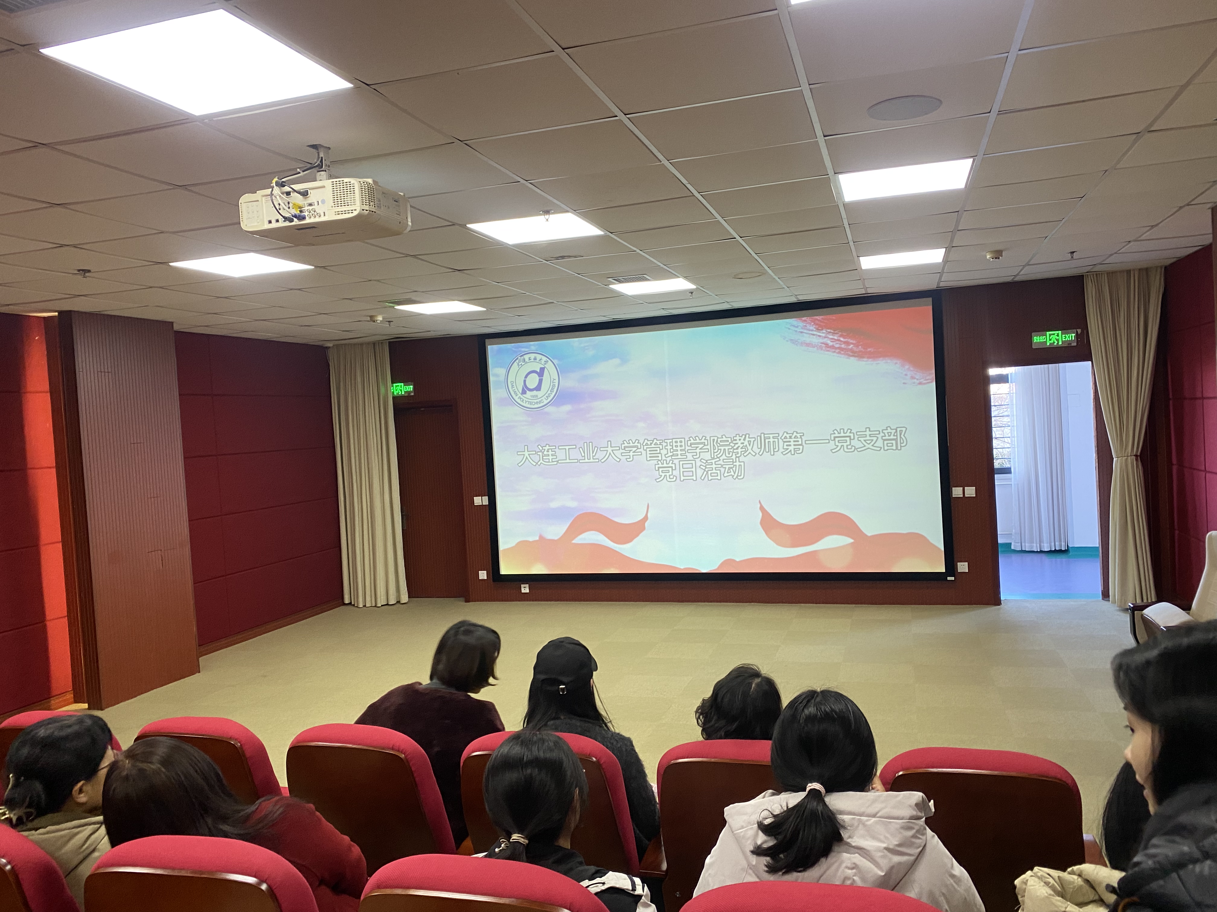0ad9adec10ffa31794ec7099d664ac5.jpg